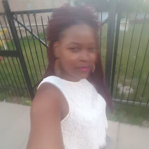 Meet your Posher, Leroya